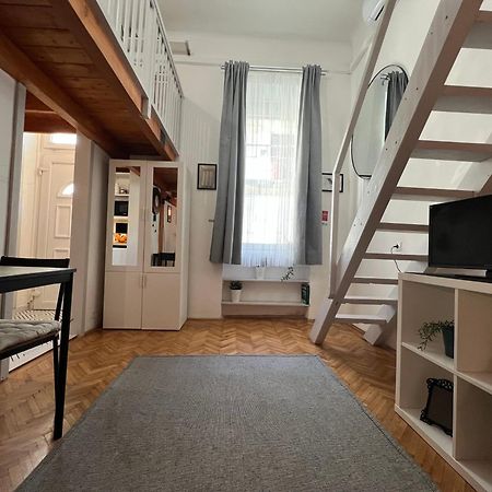 Lovely Little Loft Studio In The Heart Of Budapest Budapeste Exterior foto