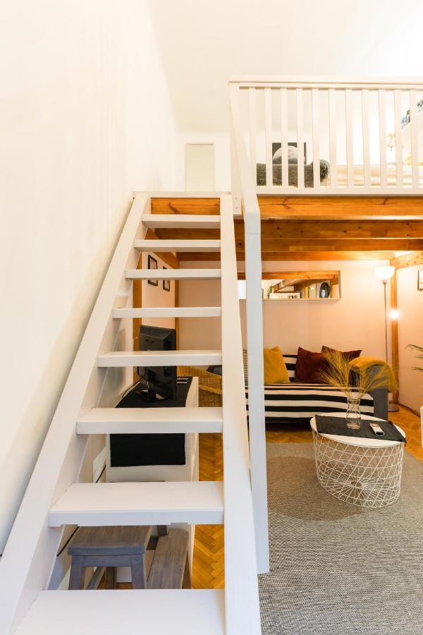 Lovely Little Loft Studio In The Heart Of Budapest Budapeste Exterior foto