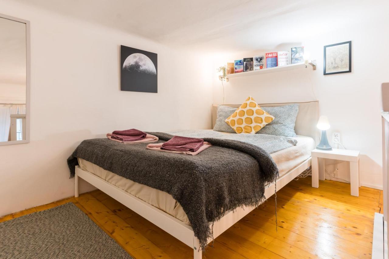 Lovely Little Loft Studio In The Heart Of Budapest Budapeste Exterior foto
