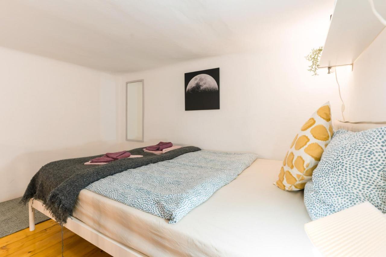 Lovely Little Loft Studio In The Heart Of Budapest Budapeste Exterior foto