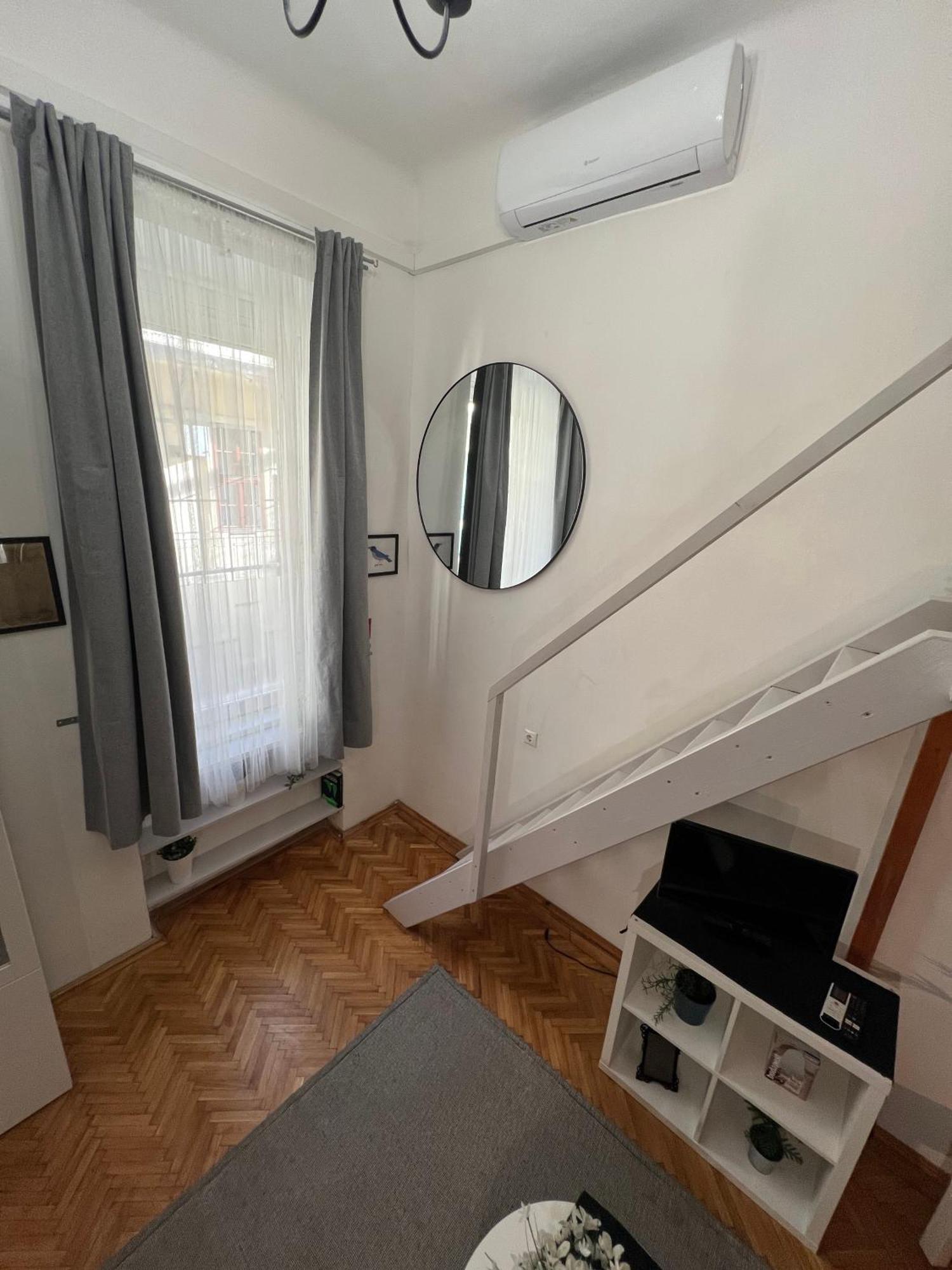 Lovely Little Loft Studio In The Heart Of Budapest Budapeste Exterior foto