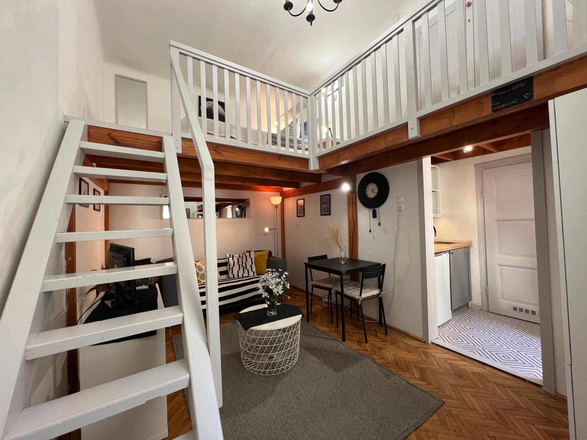 Lovely Little Loft Studio In The Heart Of Budapest Budapeste Exterior foto
